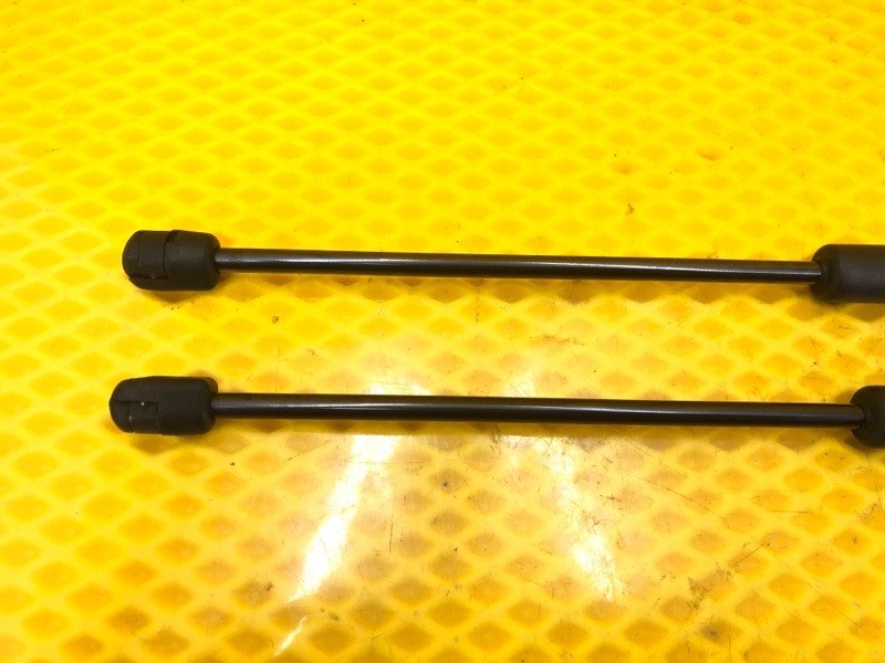 Амортизатор капота Audi Q7 2014 4LB