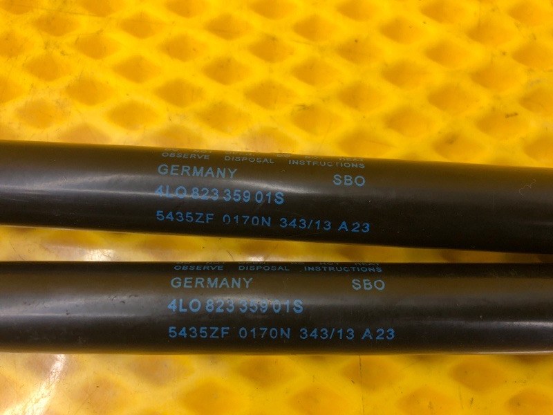 Амортизатор капота Audi Q7 2014 4LB