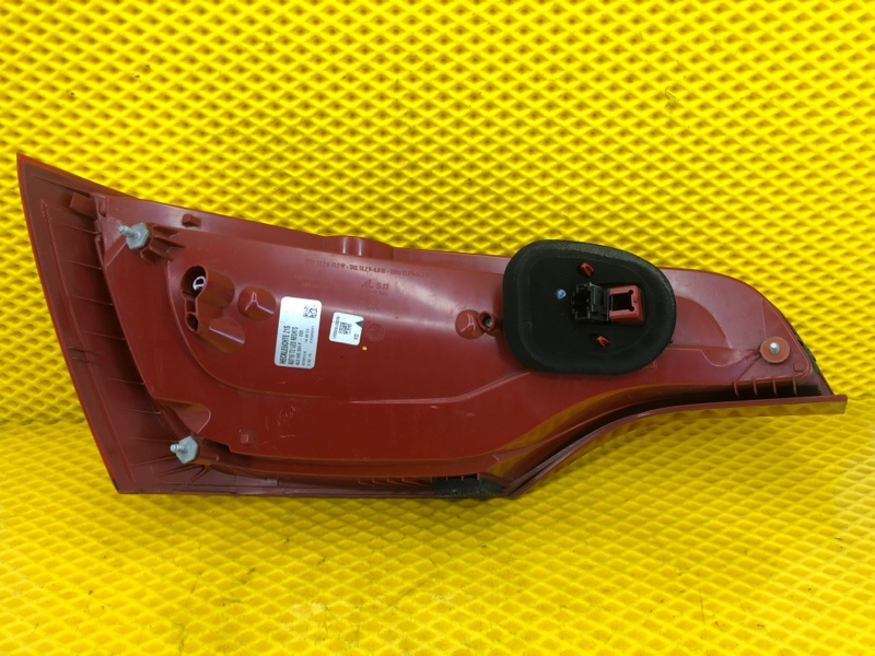 Фонарь задний правый Audi Q7 2014 4LB