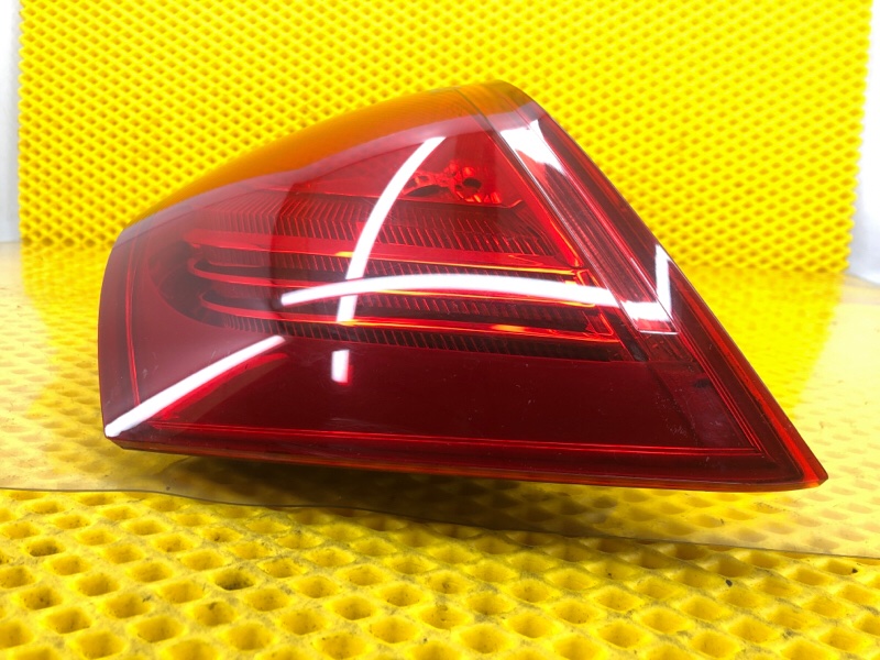 Фонарь задний правый Audi Q7 2014 4LB