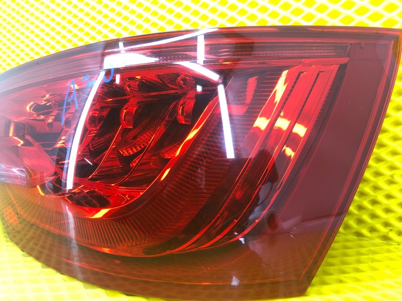 Фонарь задний правый Audi Q7 2014 4LB