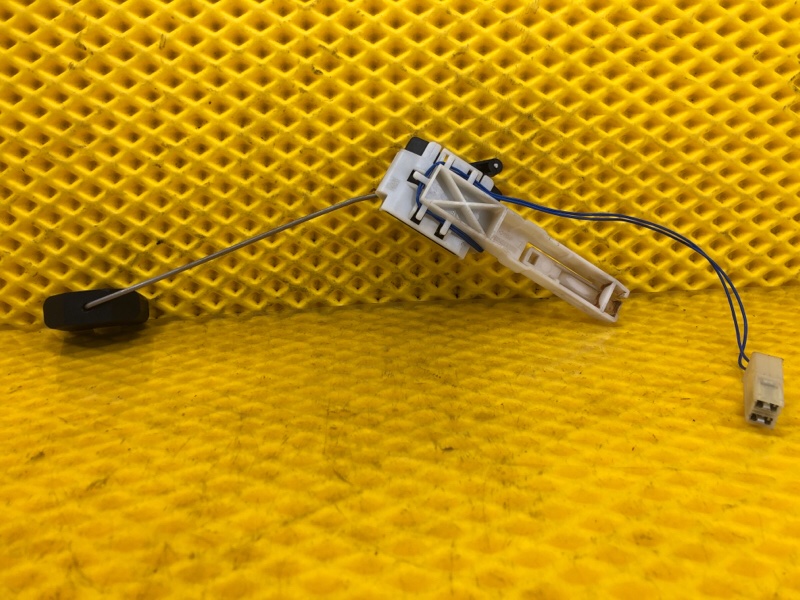 Датчик уровня топлива Audi Q7 2014 4LB