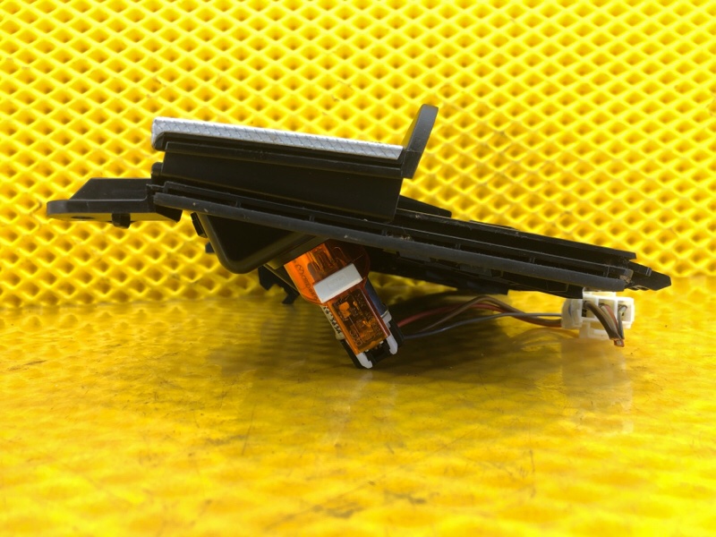 Пепельница Audi Q7 2014 4LB