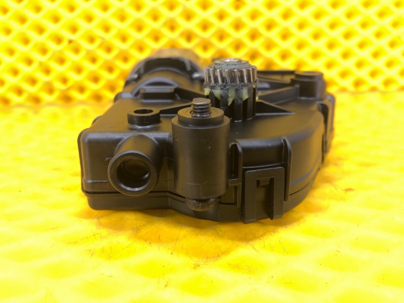 Моторчик люка Audi Q7 2014 4LB