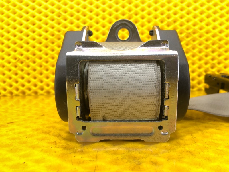 Ремень безопасности задний правый Audi Q7 2014 4LB