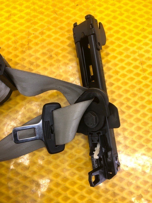 Ремень безопасности задний правый Audi Q7 2014 4LB