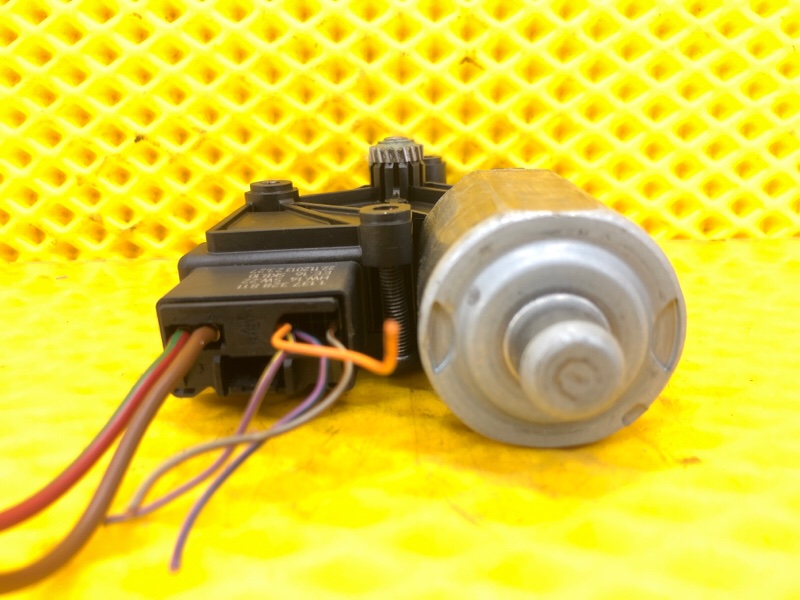 Моторчик люка Audi Q7 2014 4LB