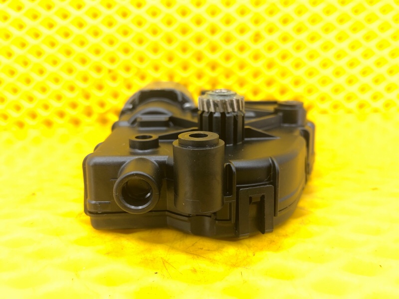 Моторчик люка Audi Q7 2014 4LB