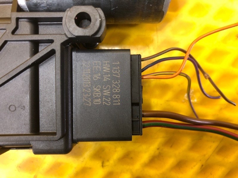 Моторчик люка Audi Q7 2014 4LB