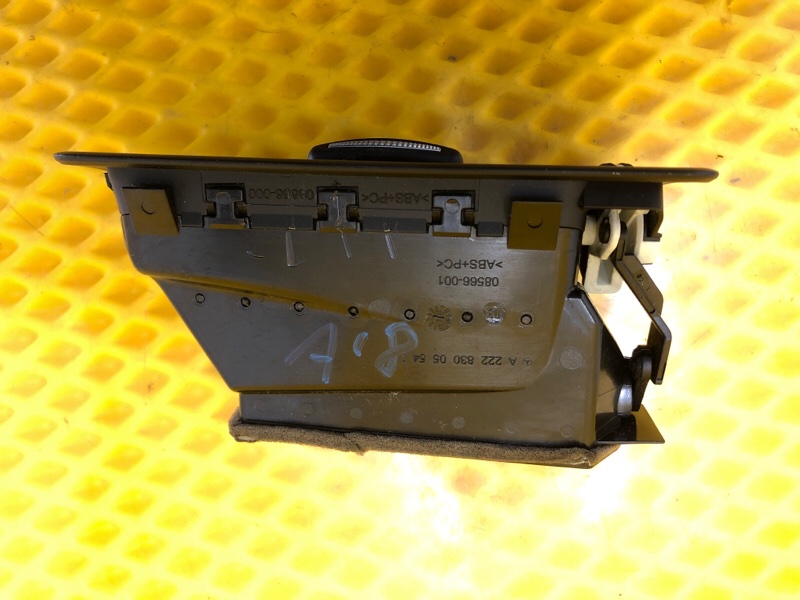 Дефлектор воздушный левый (воздуховод) Mercedes-Benz S-Class 2014 W222