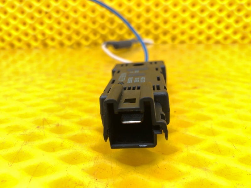 Усилитель антенны Mercedes-Benz S-Class 2014 W222