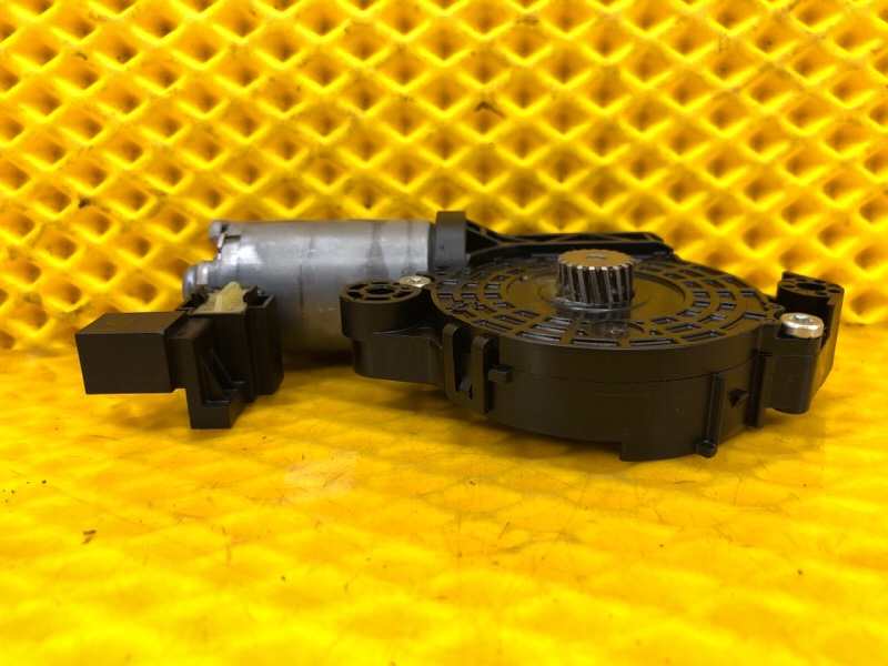 Моторчик люка Mercedes-Benz S-Class 2014 W222