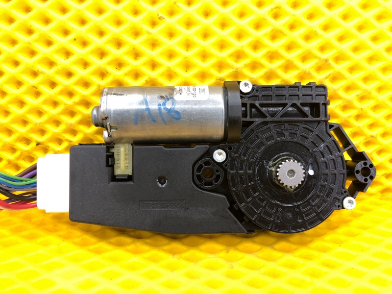 Моторчик люка Mercedes-Benz S-Class 2014 W222