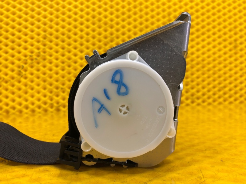 Ремень безопасности задний центральный Mercedes-Benz S-Class 2014 W222