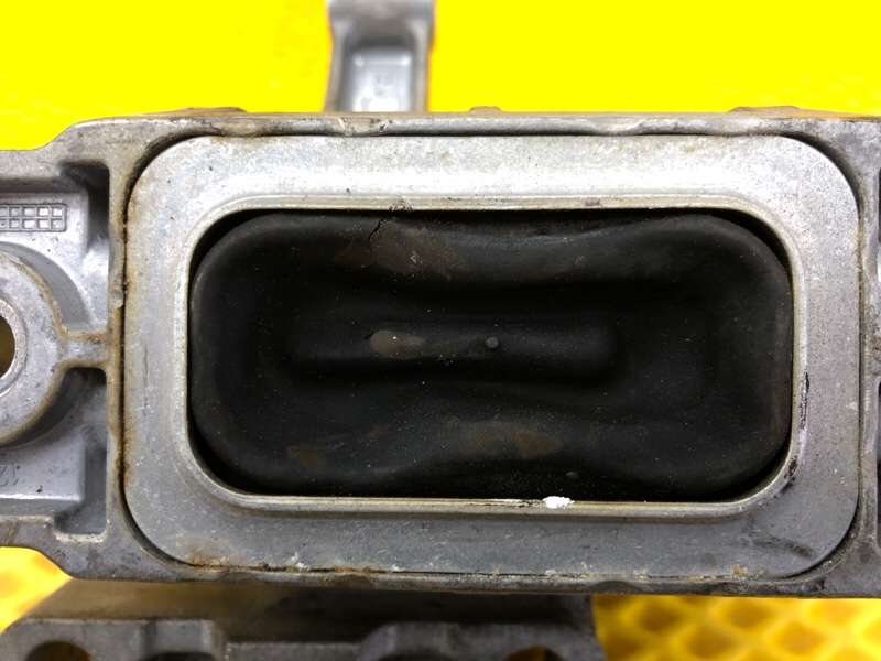 Подушка двигателя Audi Q7 2014 4LB