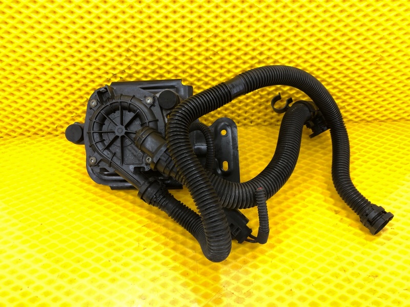 Насос воздушный Audi Q7 2014 4LB