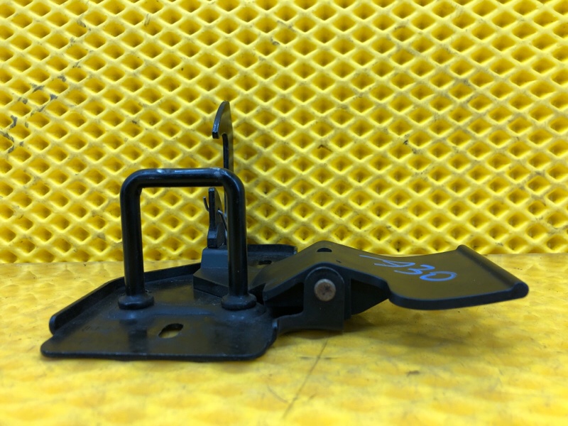 Крюк замка капота Audi Q7 2014 4LB