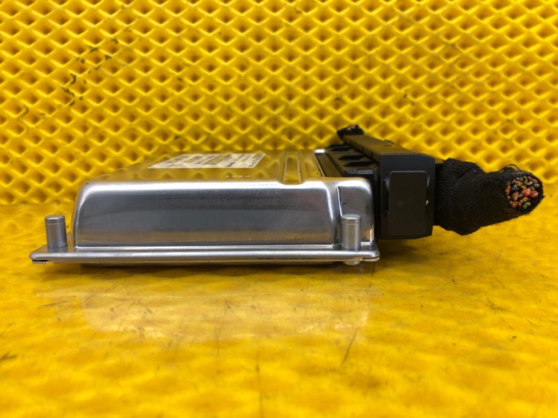 Блок управления пневмоподвеской Audi Q7 2014 4LB