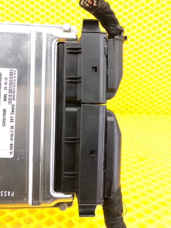 Блок управления пневмоподвеской Audi Q7 2014 4LB