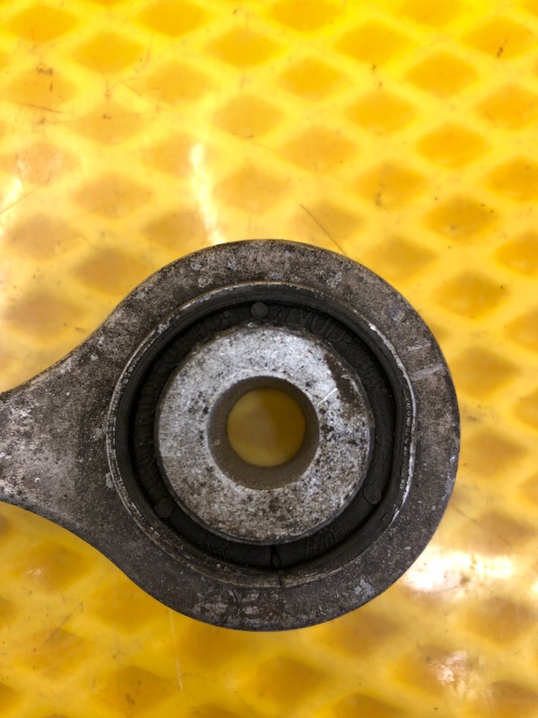 Рычаг Audi Q7 2014 4LB