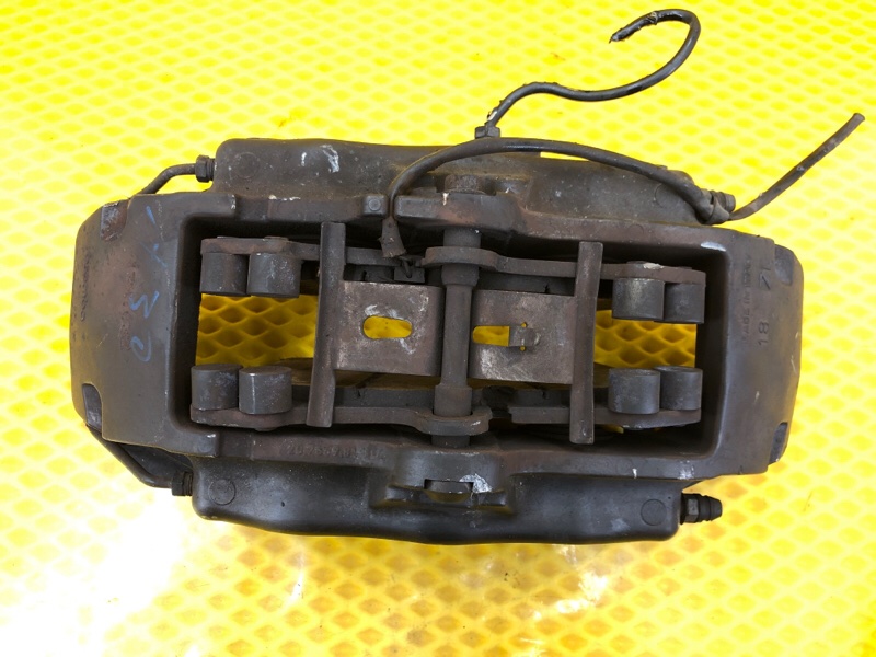 Суппорт Audi Q7 2014 4LB