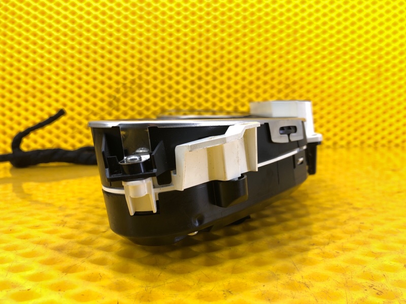 Панель приборов Audi Q7 2014 4LB