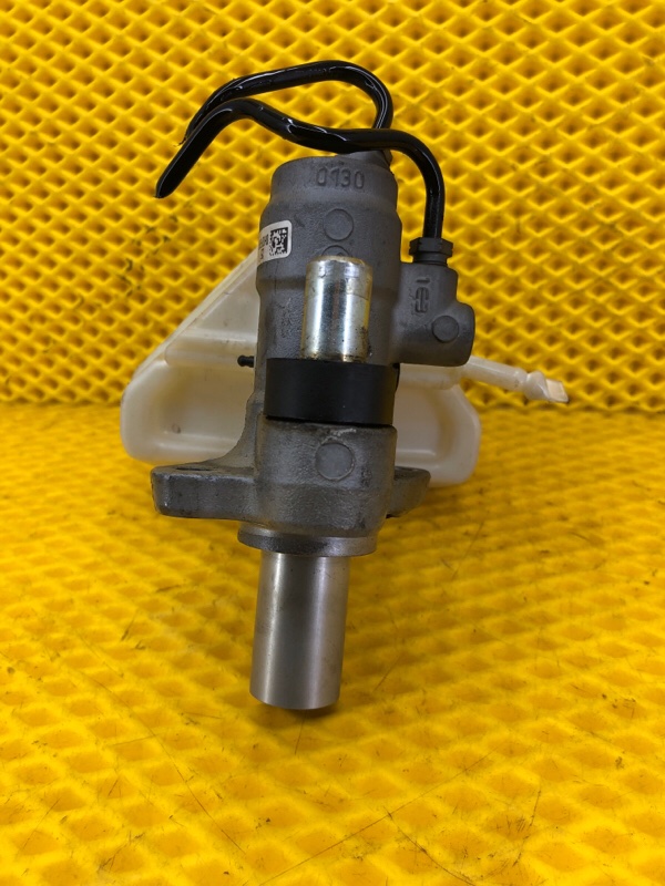 Главный тормозной цилиндр Mercedes-Benz S-Class 2014 W222