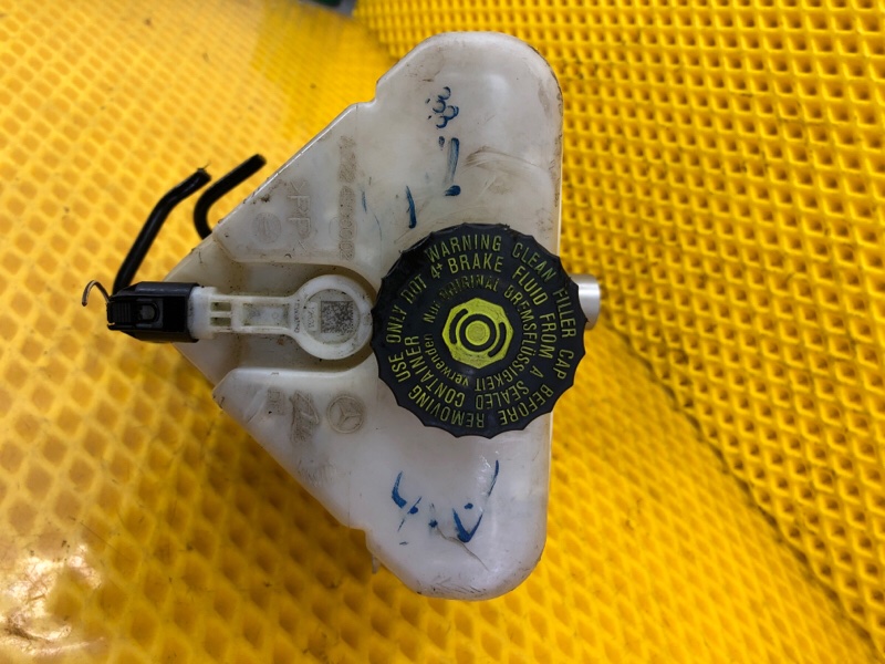 Главный тормозной цилиндр Mercedes-Benz S-Class 2014 W222