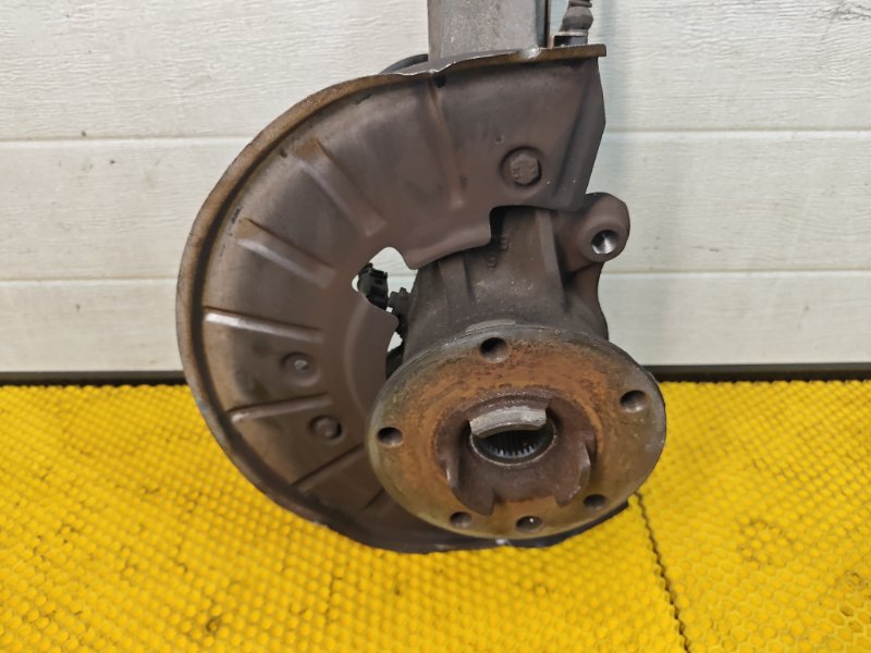 Кулак поворотный Audi Q7 2014 4L