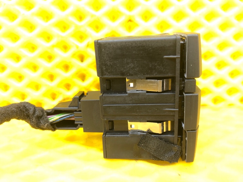 Блок управления круиз-контролем Audi Q7 2014 4L