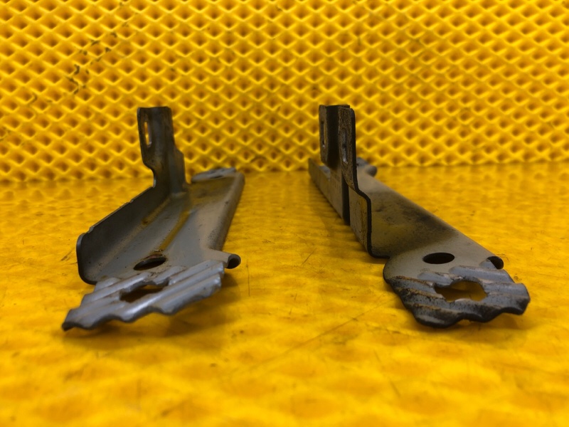 Кронштейн крепления крыла Mercedes-Benz S-Class 2014 W222