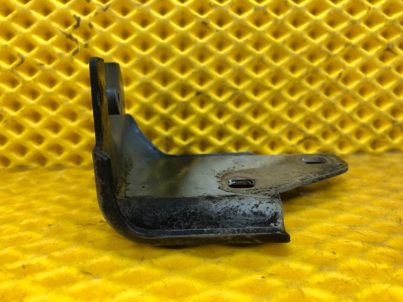 Кронштейн крепления крыла Mercedes-Benz S-Class 2014 W222