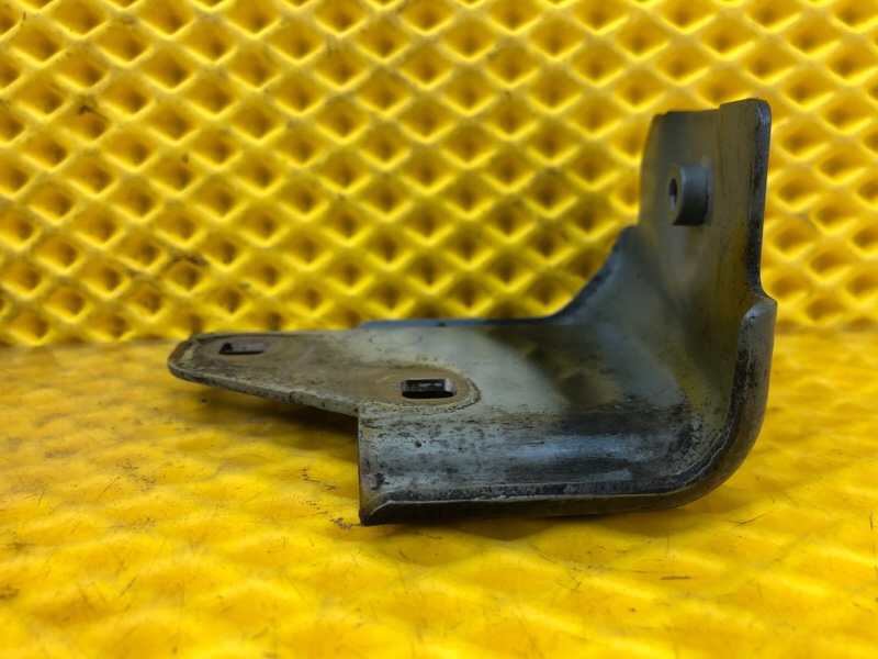 Кронштейн крепления крыла Mercedes-Benz S-Class 2014 W222