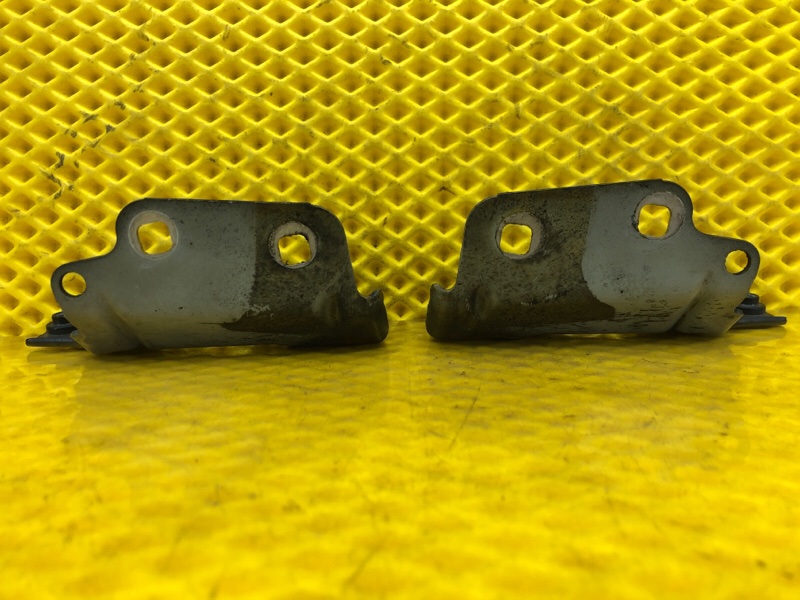 Кронштейн крепления крыла Mercedes-Benz S-Class 2014 W222