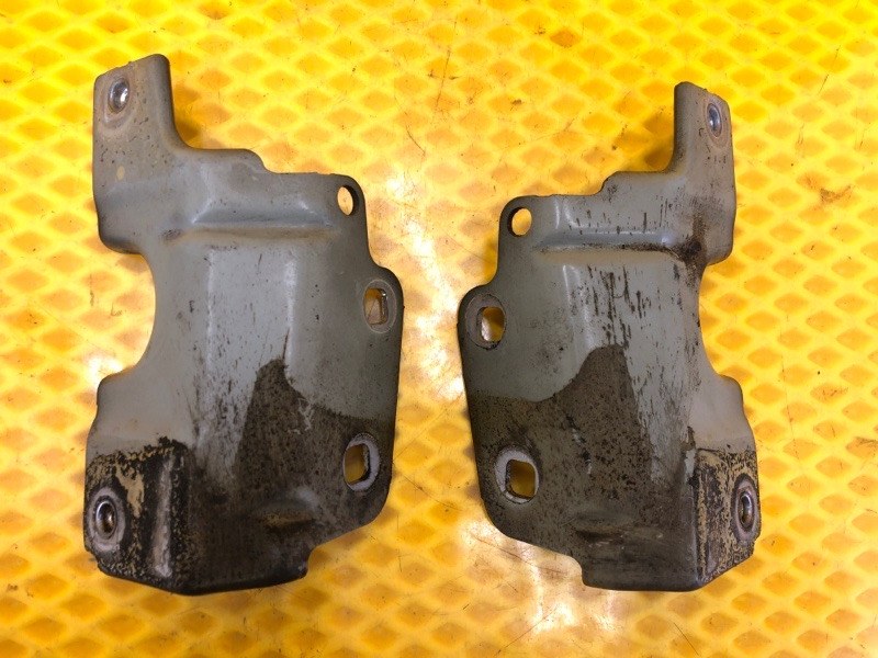 Кронштейн крепления крыла Mercedes-Benz S-Class 2014 W222