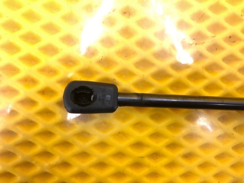 Амортизатор капота Mercedes-Benz S-Class 2014 W222