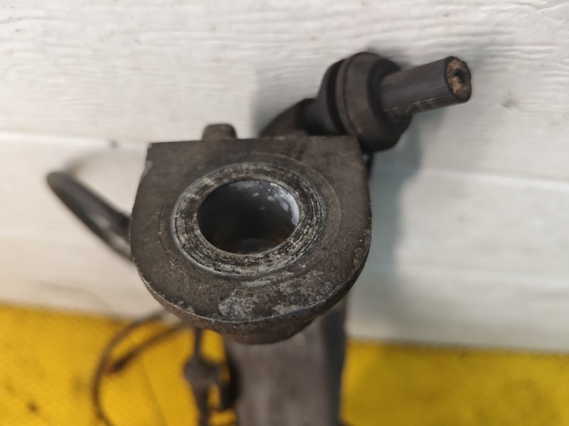 Кулак поворотный Audi Q7 2014 4L