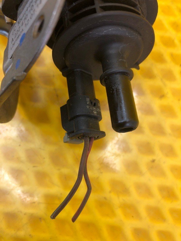 Клапан вентиляции топливного бака Mercedes-Benz S-Class 2014 W222