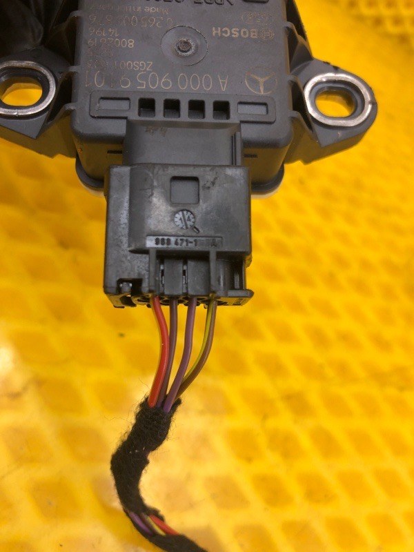 Датчик ускорения Mercedes-Benz S-Class 2014 W222