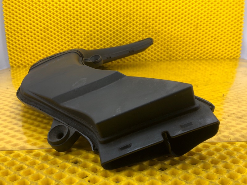 Патрубок воздушного фильтра левый Mercedes-Benz S-Class 2014 W222