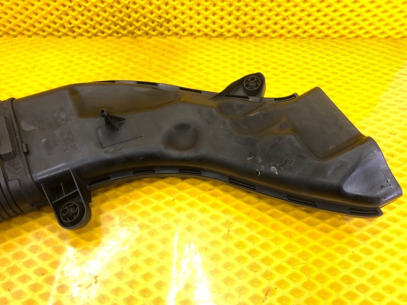 Патрубок воздушного фильтра левый Mercedes-Benz S-Class 2014 W222