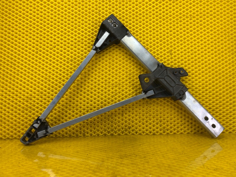 Распорка правая Mercedes-Benz S-Class 2014 W222