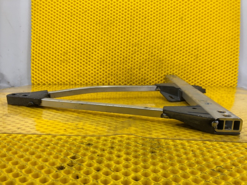 Распорка правая Mercedes-Benz S-Class 2014 W222