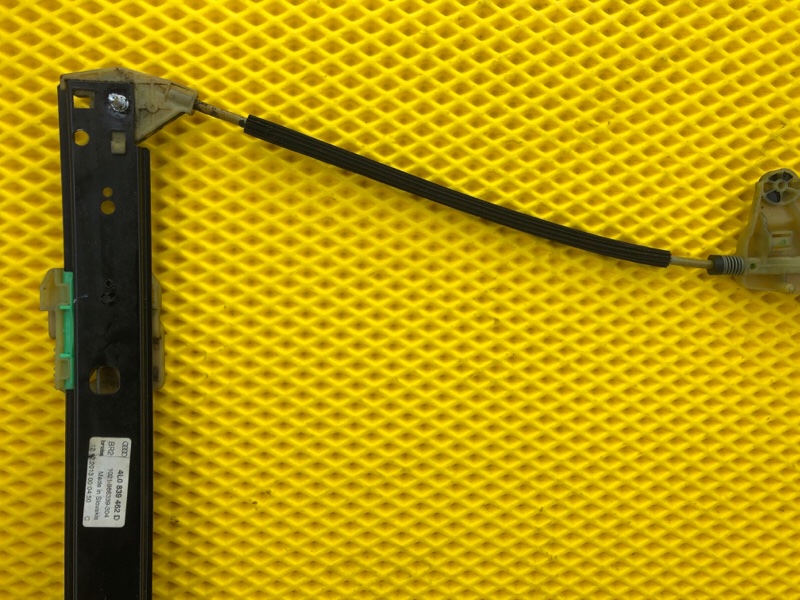 Стеклоподъемник задней правой двери Audi Q7 2014 4LB