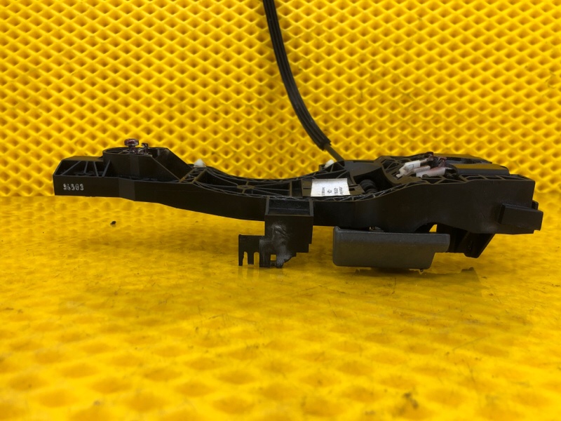 Кронштейн ручки двери Audi Q7 2014 4LB