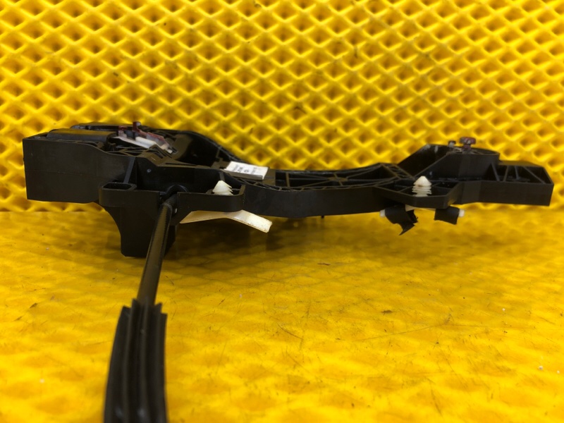 Кронштейн ручки двери Audi Q7 2014 4LB