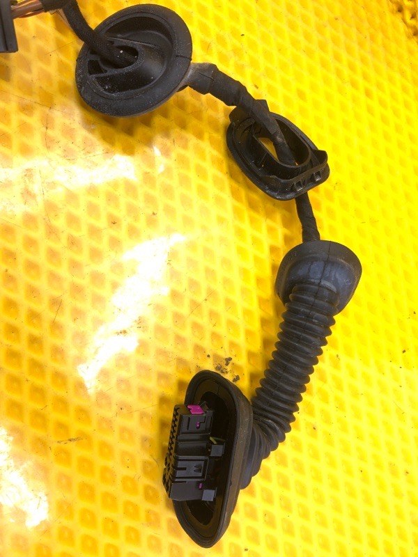 Проводка двери Audi Q7 2014 4LB