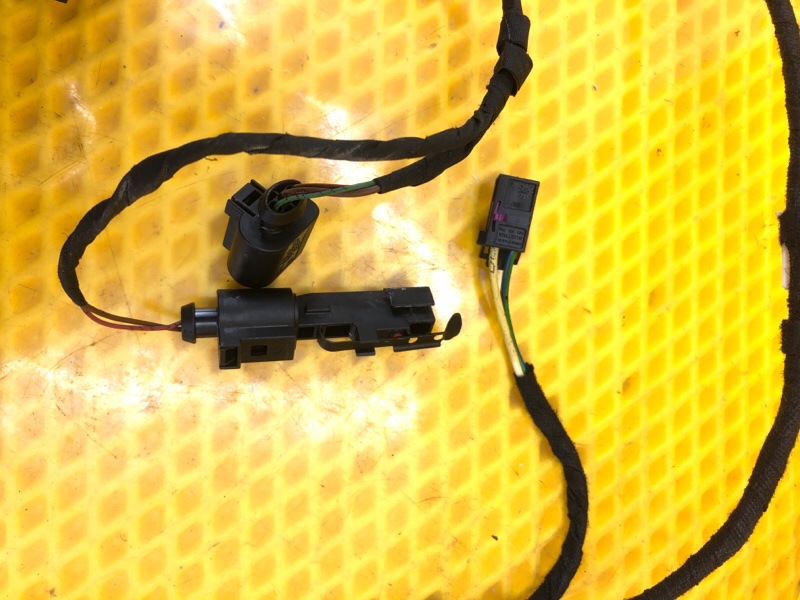 Проводка двери Audi Q7 2014 4LB