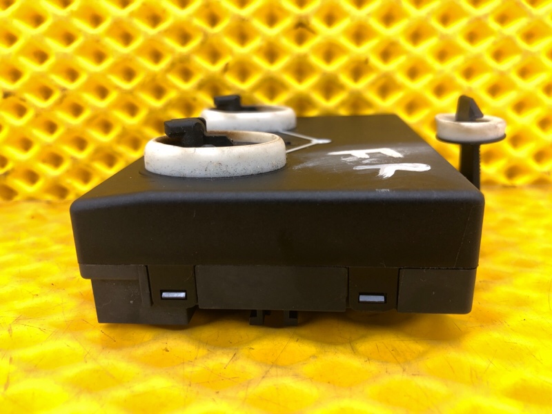 Блок управления двери Audi Q7 2014 4LB