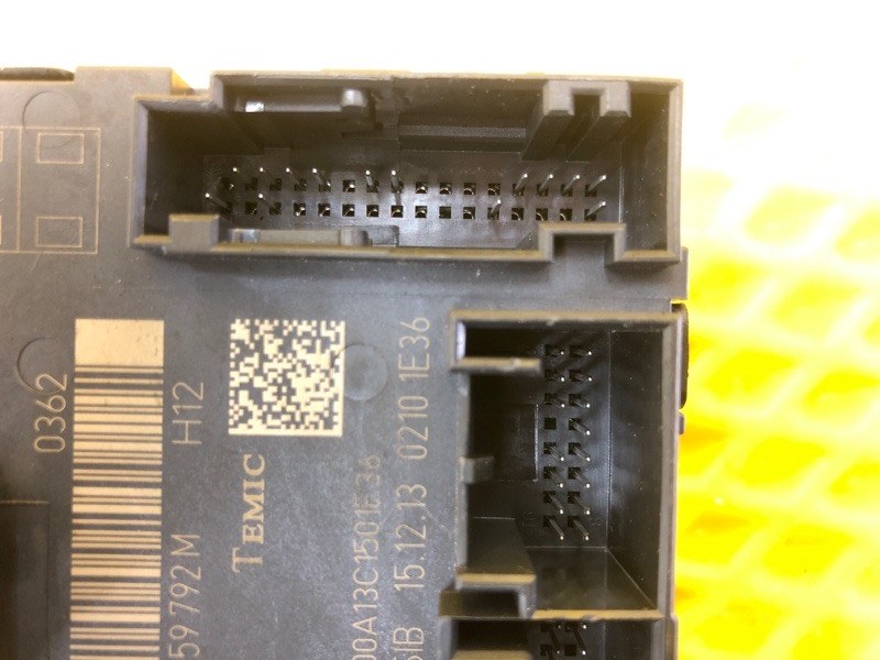 Блок управления двери Audi Q7 2014 4LB